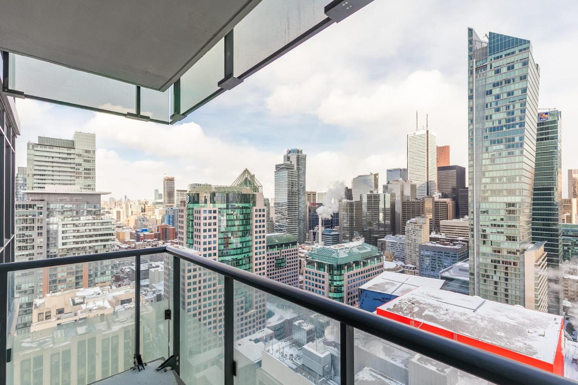 Luxury 1Br Condo - King Bed With City Views Toronto Exteriér fotografie